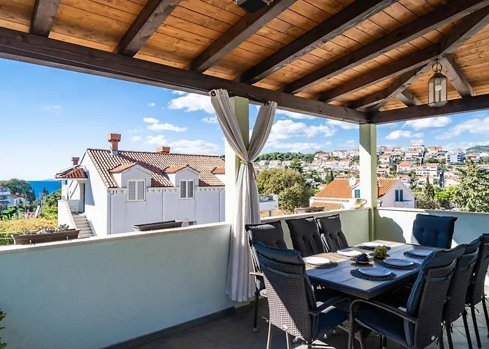 Villa Mikica - Above Sunset Beach